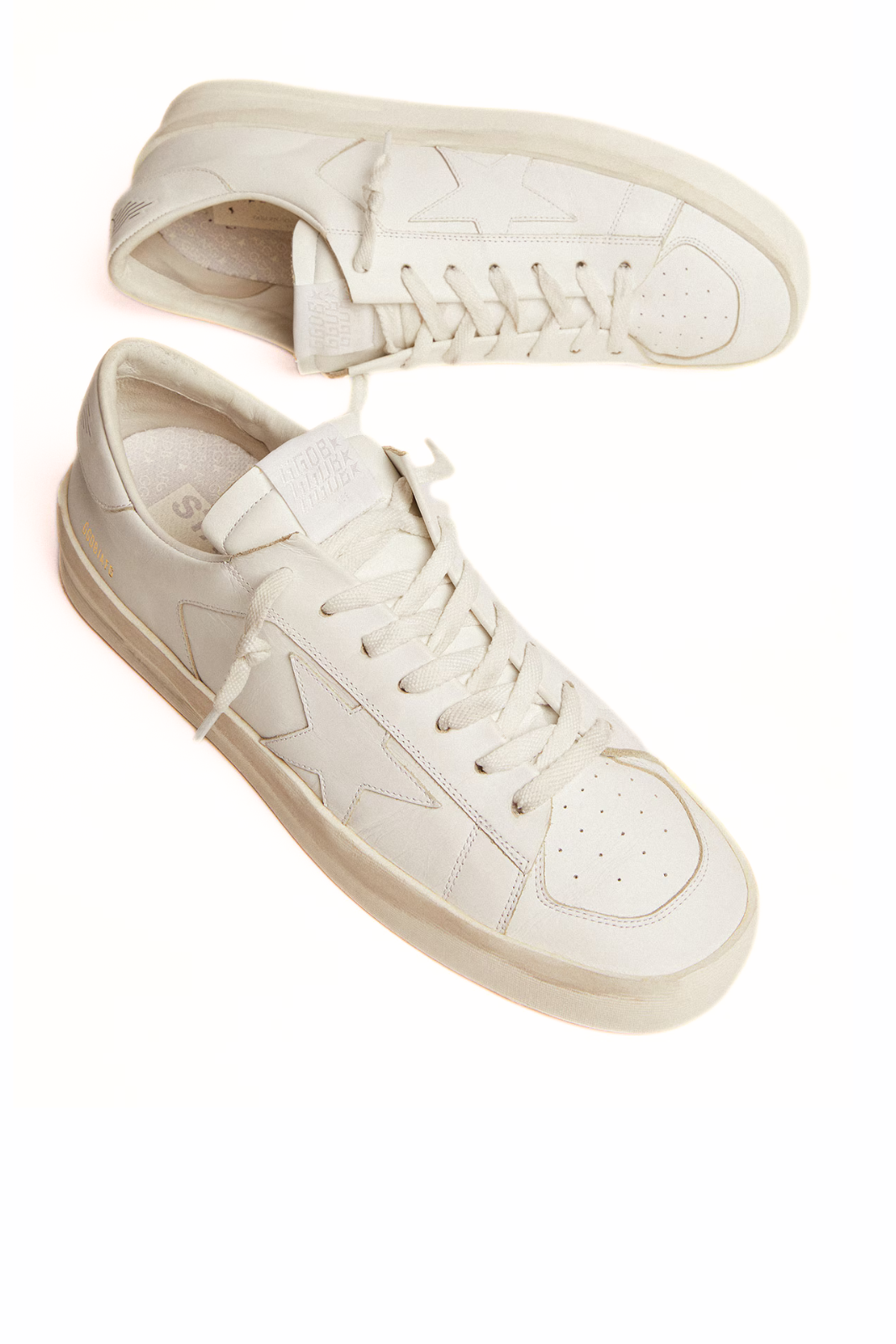 Мъжки кецове Golden Goose Super-Star с велурена звезда и синя лента за ток