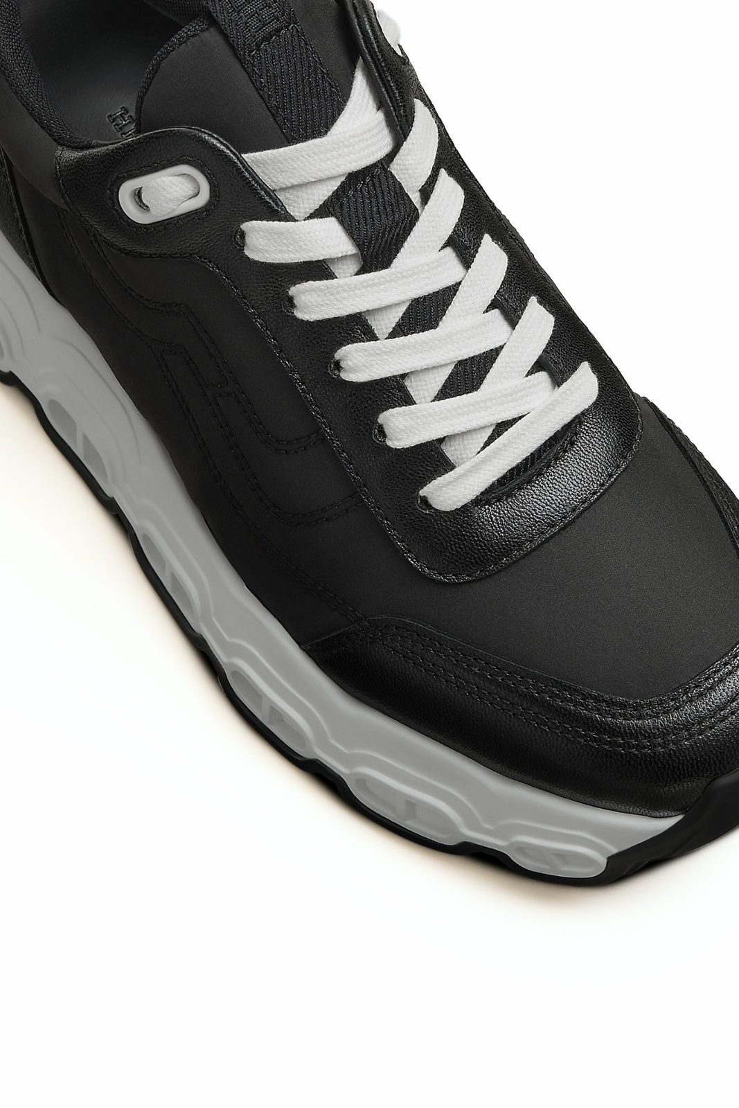 Hermes Impulse Black White Women Sneakers
