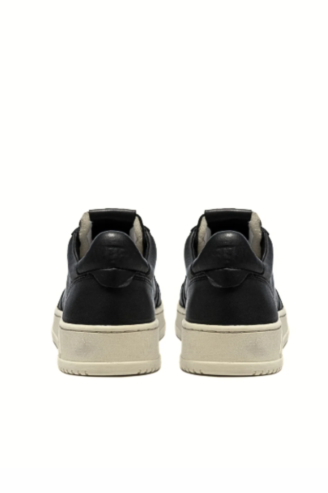 Autry Medalist Low Sneakers in Super Soft Black Nappa for men
